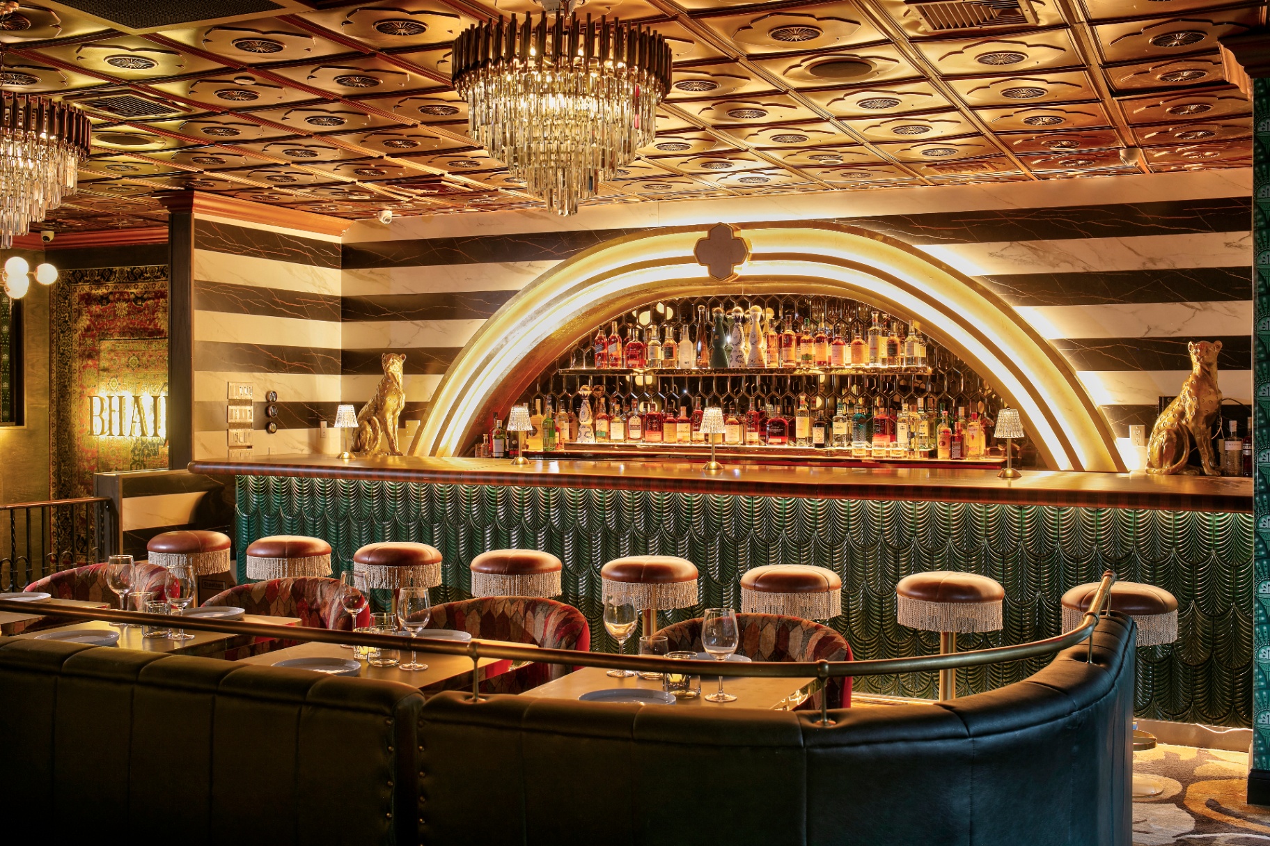 Paradix interior
